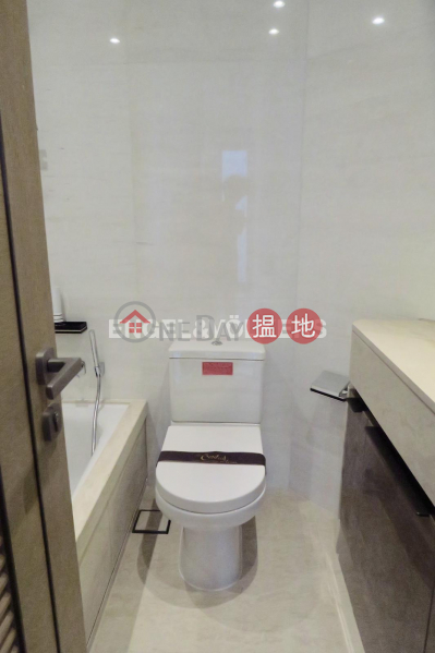 2 Bedroom Flat for Rent in Central, My Central MY CENTRAL Rental Listings | Central District (EVHK88872)
