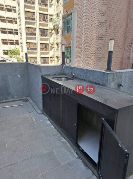 17 MOON STREET | 15-17 Moon Street | Wan Chai District | Hong Kong Rental HK$ 24,000/ month