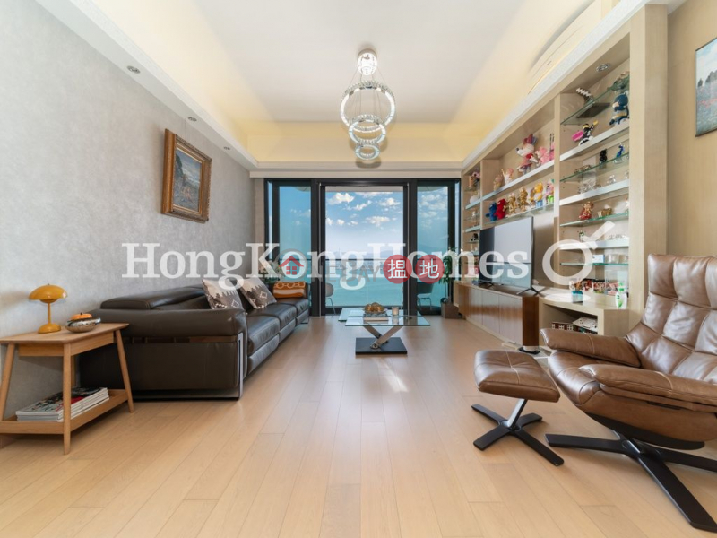 HK$ 200M | Upton | Western District Expat Family Unit at Upton | For Sale