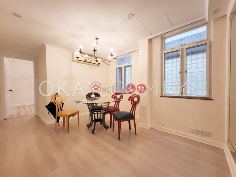 HK$ 55,000/ month | Long Mansion | Western District Efficient 3 bedroom with balcony & parking | Rental