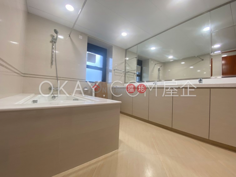 Gorgeous 3 bedroom on high floor with parking | Rental | Tower 2 Regent On The Park 御花園 2座 Rental Listings