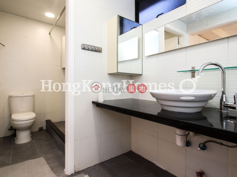 3 Bedroom Family Unit at Wing Cheung Court | For Sale | Wing Cheung Court 穎章大廈 Sales Listings