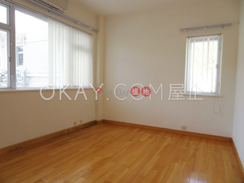 HK$ 78,000/ month, Repulse Bay Garden Southern District | Beautiful 3 bed on high floor with sea views & balcony | Rental