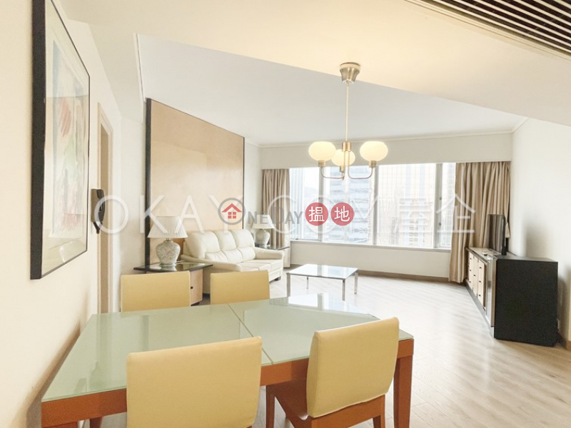 HK$ 19.8M, Convention Plaza Apartments, Wan Chai District | Charming 2 bedroom on high floor | For Sale