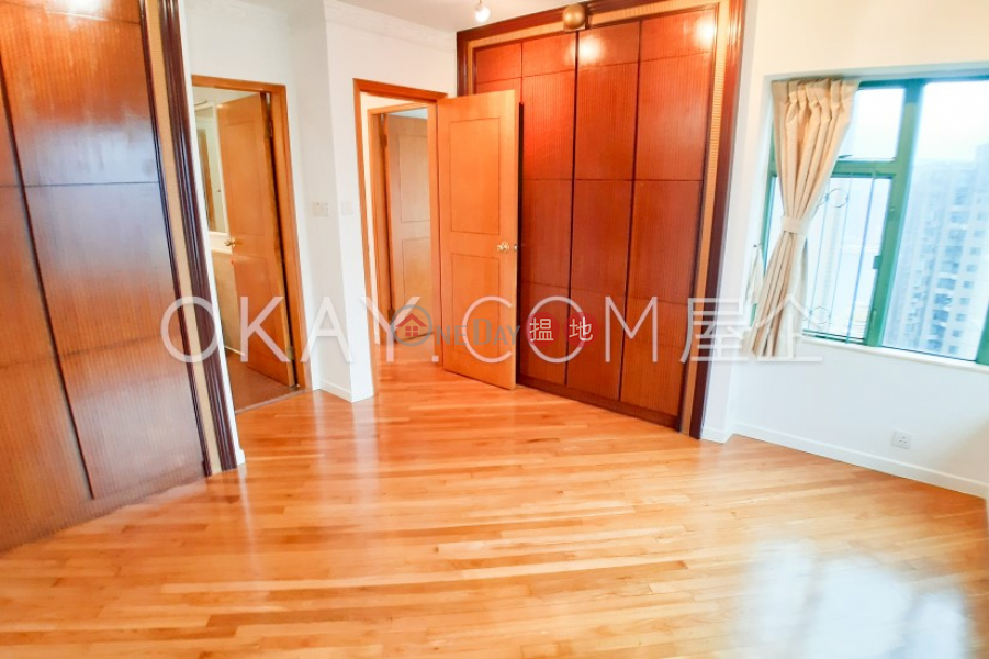 Beautiful 3 bedroom on high floor with sea views | For Sale | Robinson Place 雍景臺 Sales Listings