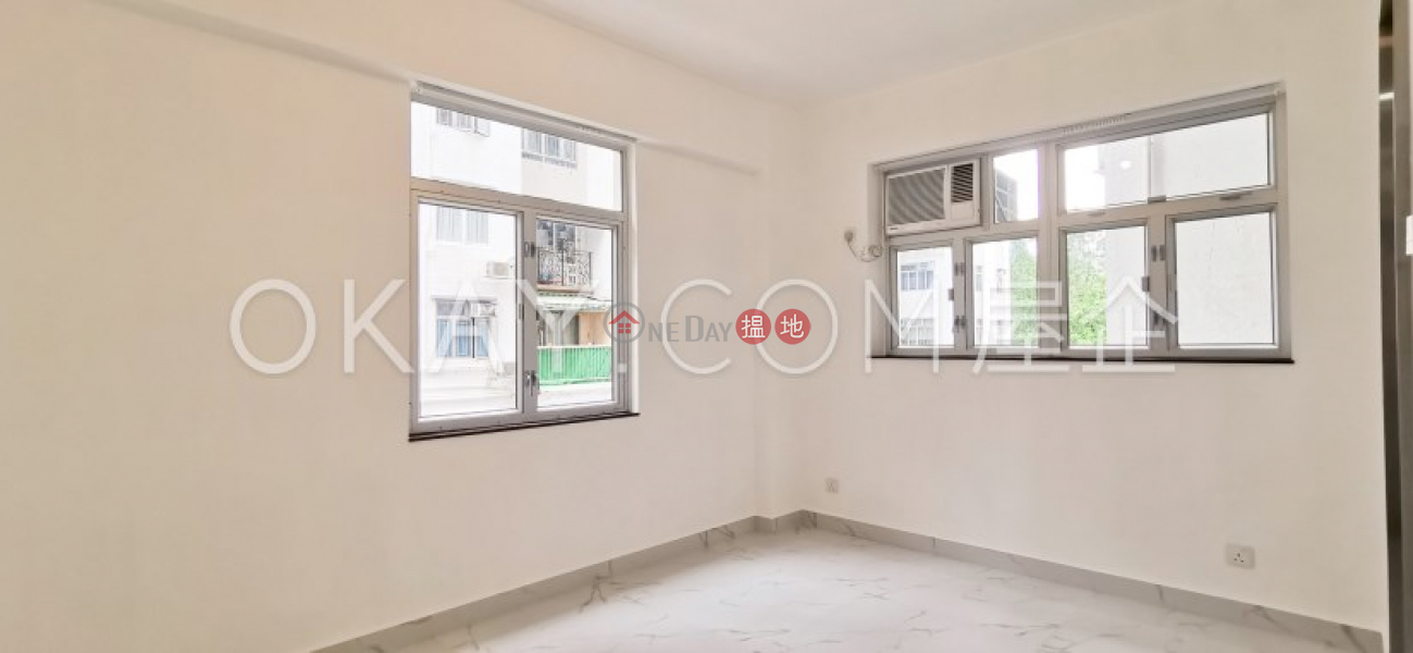 HK$ 53,000/ month | Clarke Mansion Wan Chai District Stylish 3 bedroom with sea views & balcony | Rental