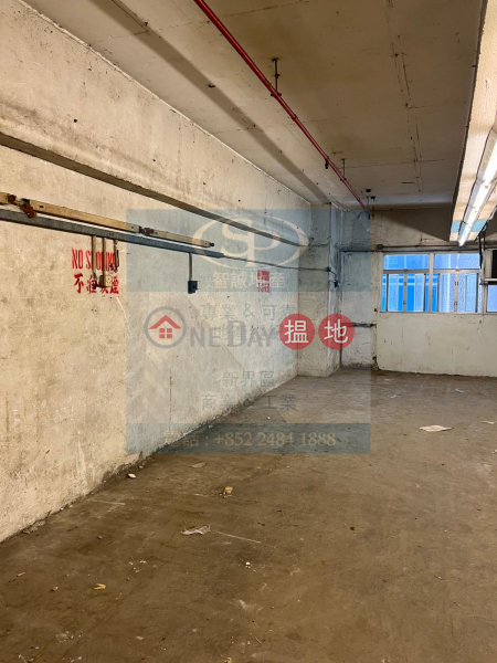 HK$ 22,000/ month | Wing Fung Industrial Building, Tsuen Wan, Tsuen Wan Wing Fung: Large warehouse with small office, 3-phase 100Amp electricity