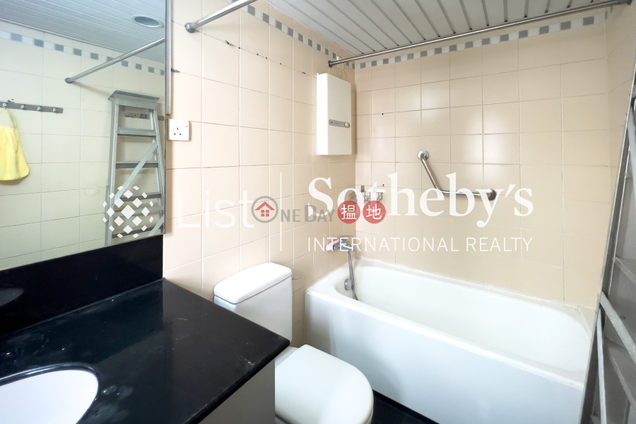 HK$ 30,000/ month, Hollywood Terrace Central District, Property for Rent at Hollywood Terrace with 3 Bedrooms