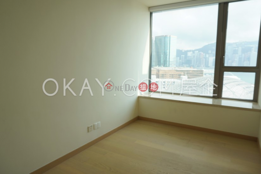 HK$ 65,000/ month, Grand Austin Tower 1, Yau Tsim Mong | Stylish 4 bedroom with balcony | Rental