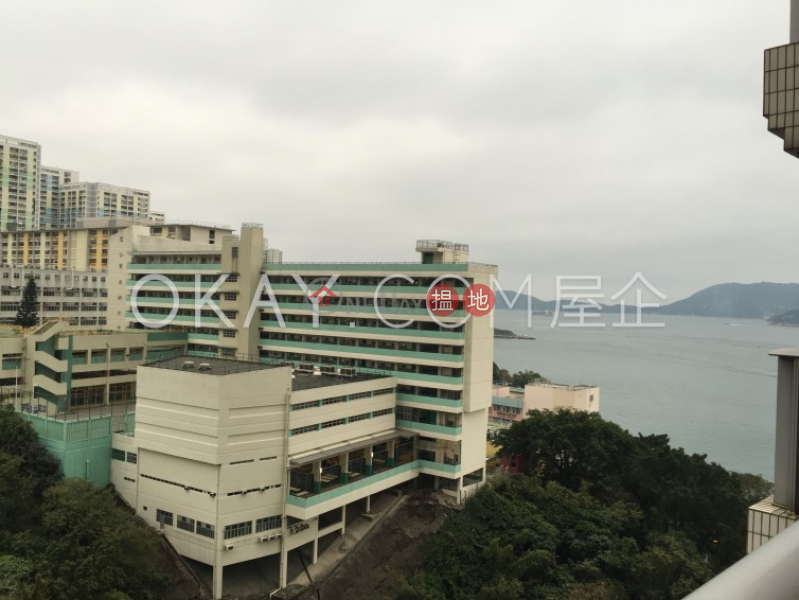 HK$ 55,000/ month, Phase 4 Bel-Air On The Peak Residence Bel-Air, Southern District | Charming 3 bedroom with balcony | Rental