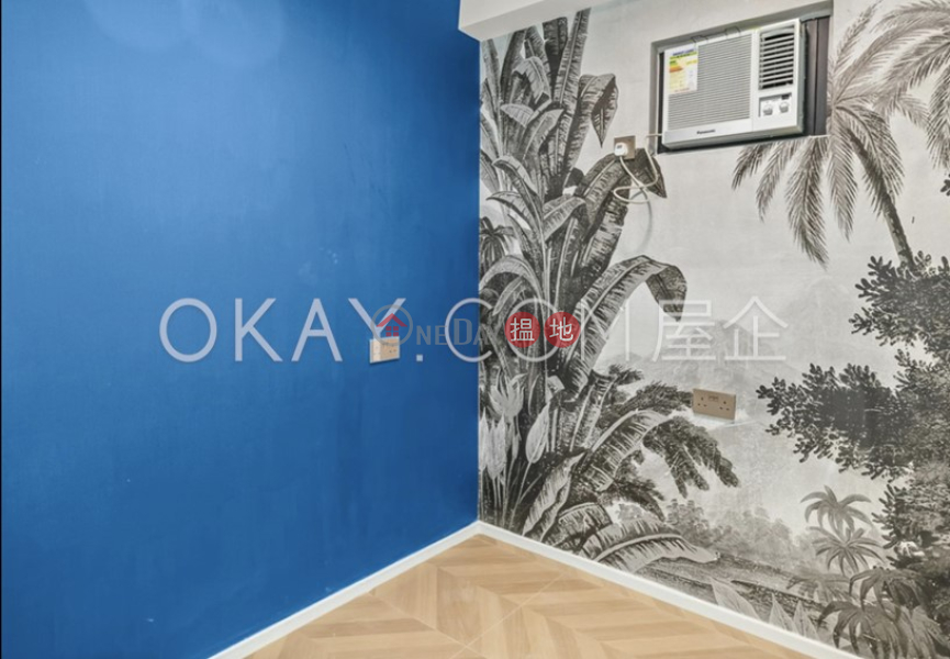 Popular 2 bedroom in Western District | For Sale | Hing Wong Building 卿旺大廈 Sales Listings