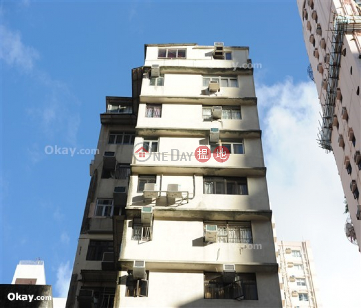 Cozy 3 bedroom on high floor | For Sale, Silverstone Mansion 晉寶大廈 Sales Listings | Wan Chai District (OKAY-S210655)