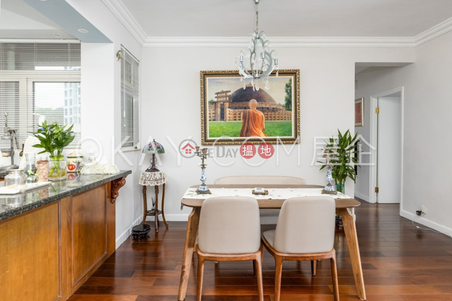Tasteful 3 bed on high floor with sea views & balcony | For Sale | Discovery Bay, Phase 4 Peninsula Vl Coastline, 42 Discovery Road 愉景灣 4期 蘅峰碧濤軒 愉景灣道42號 Sales Listings