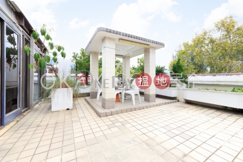 Charming 3 bedroom on high floor with rooftop & balcony | For Sale | May King Court 美景閣 _0