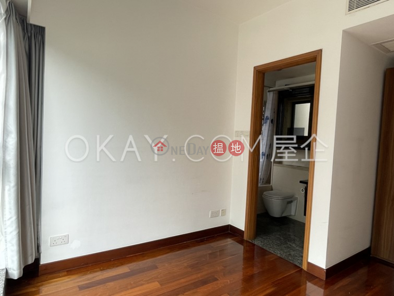 Stylish 3 bedroom with balcony & parking | Rental | Serenade 上林 Rental Listings