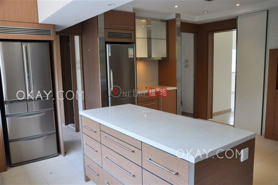 HK$ 76,000/ month | Chase Villa, Sha Tin, Unique house with rooftop, terrace & balcony | Rental