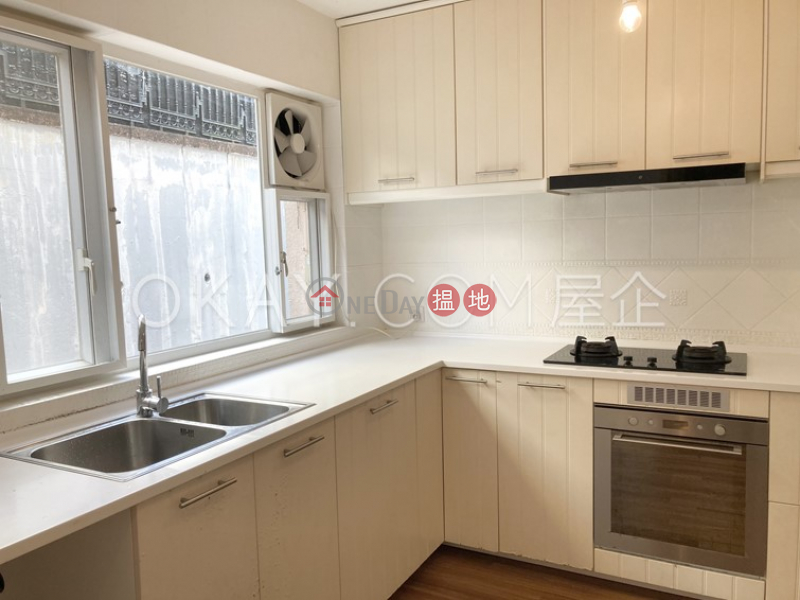 Rare house with rooftop, terrace & balcony | Rental | Jade Villa - Ngau Liu 璟瓏軒 Rental Listings