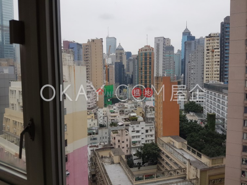 HK$ 8.8M Manhattan Avenue, Western District | Lovely 2 bedroom on high floor with balcony | For Sale