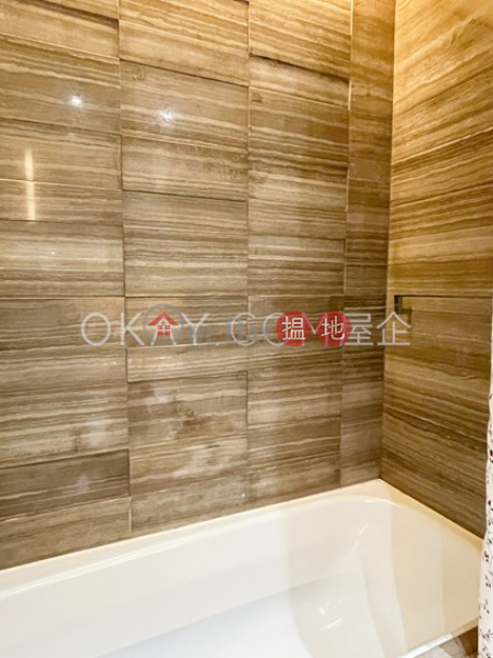 HK$ 45,000/ month, Grand Austin Tower 1 | Yau Tsim Mong, Elegant 3 bedroom with balcony | Rental