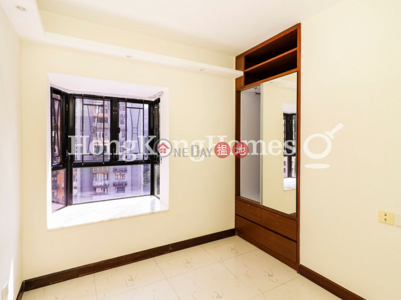 HK$ 33,000/ month | Royal Court, Wan Chai District 3 Bedroom Family Unit for Rent at Royal Court