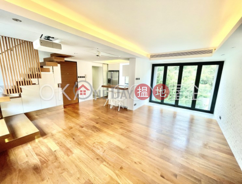 Stylish 3 bedroom on high floor with parking | For Sale | Formwell Garden 豐和苑 _0