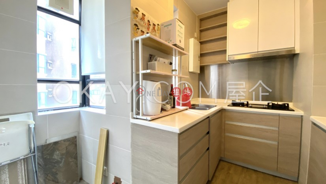 Property Search Hong Kong | OneDay | Residential, Sales Listings, Nicely kept 2 bedroom in Mid-levels West | For Sale