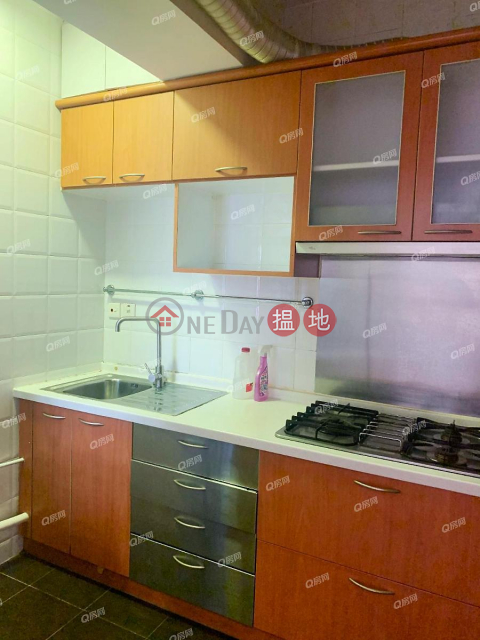 Robinson Heights | 3 bedroom Mid Floor Flat for Rent | Robinson Heights 樂信臺 _0