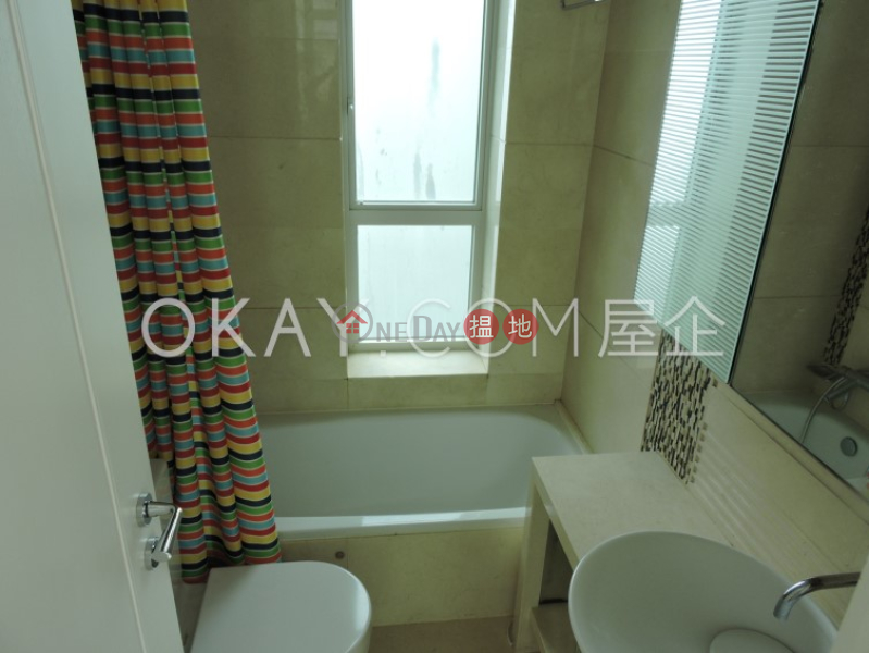 Charming 3 bedroom on high floor with balcony | Rental | 18 Conduit Road 干德道18號 Rental Listings