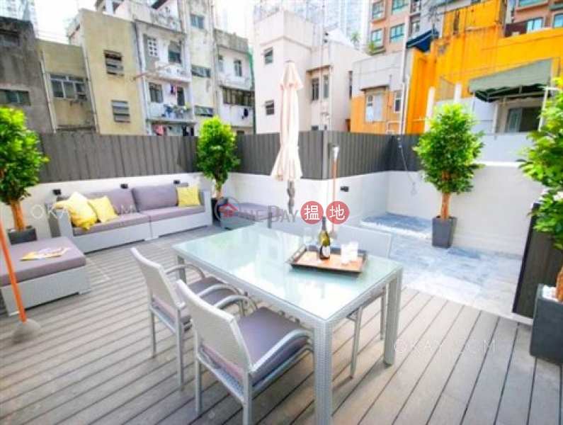 Rare 1 bedroom with rooftop | Rental, Hing Po Building 興寶樓 Rental Listings | Central District (OKAY-R305050)