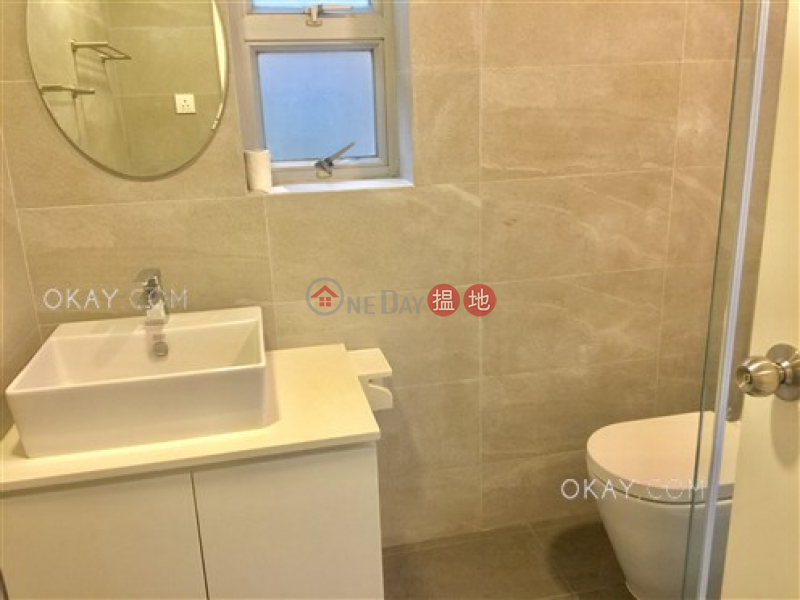 Charming 2 bedroom in Mid-levels Central | Rental | Donnell Court - No.52 端納大廈 - 52號 Rental Listings