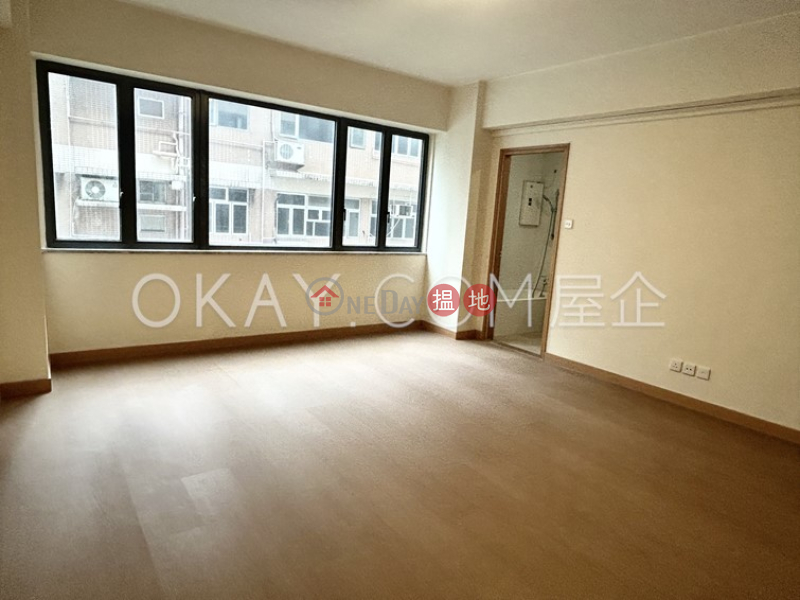 HK$ 48,000/ 月-干德道40號-西區3房2廁,實用率高,連車位,露台干德道40號出租單位