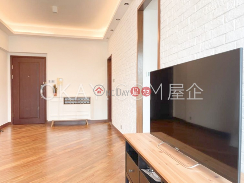 HK$ 27,000/ month, The Palazzo Town 5 | Sha Tin, Tasteful 2 bedroom with balcony | Rental