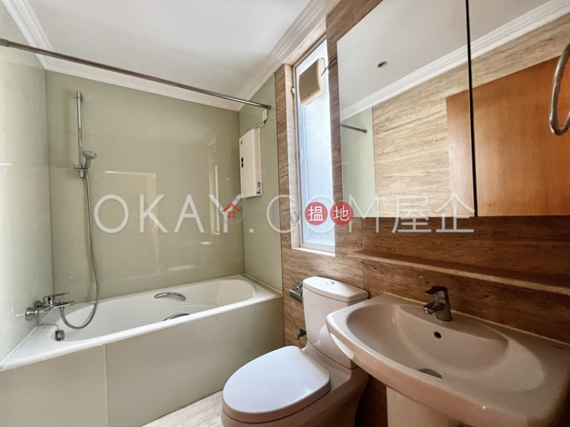 HK$ 150,000/ month | Pinewaver Villas Southern District Exquisite house with sea views & rooftop | Rental