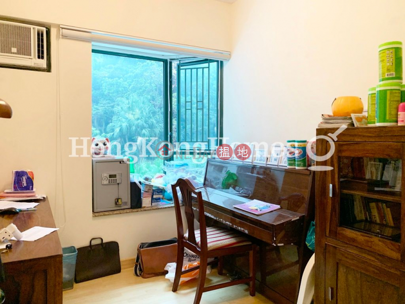 Property Search Hong Kong | OneDay | Residential Rental Listings, 3 Bedroom Family Unit for Rent at Hillsborough Court