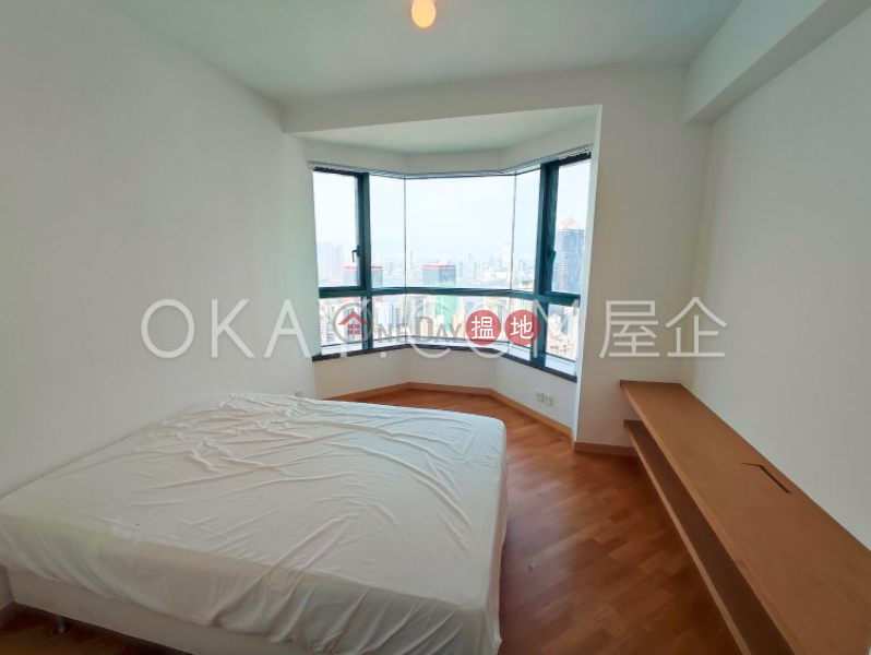 HK$ 47,000/ month 80 Robinson Road, Western District | Unique 3 bedroom on high floor with harbour views | Rental