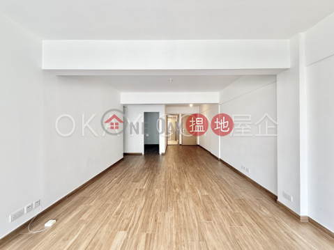 Elegant 3 bedroom with balcony | Rental, Happy Mansion 樂苑大廈 | Wan Chai District (OKAY-R369105)_0