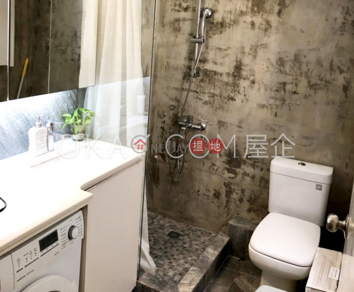 HK$ 30,000/ 月景光街13號-灣仔區2房2廁,連租約發售景光街13號出租單位