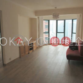 Stylish 2 bedroom on high floor with parking | Rental | Hillsborough Court 曉峰閣 _0