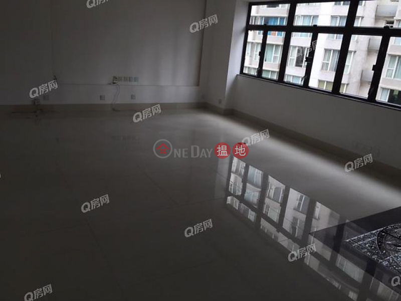 Property Search Hong Kong | OneDay | Residential | Rental Listings, Suncrest Tower | 4 bedroom Mid Floor Flat for Rent
