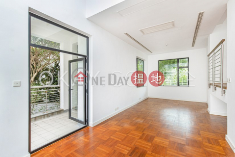 Gorgeous 4 bedroom with balcony & parking | Rental | 28 Stanley Village Road 赤柱村道28號 _0
