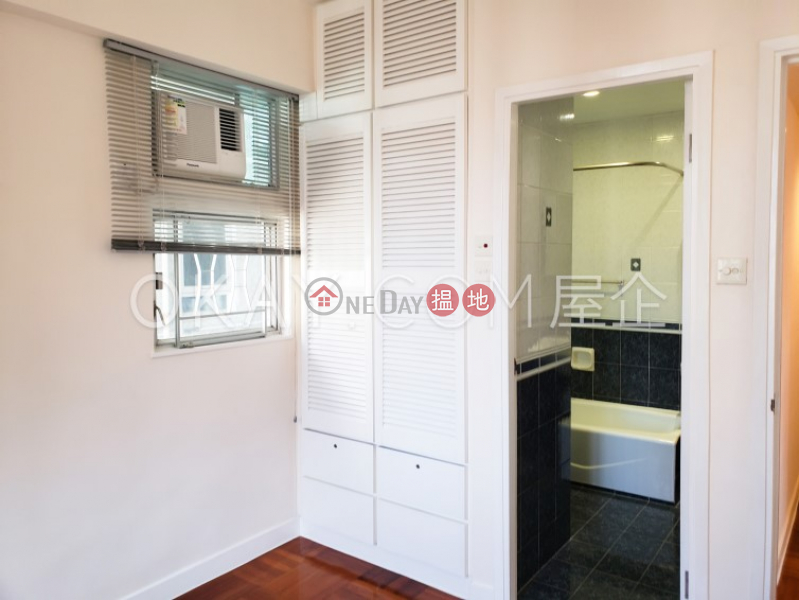 HK$ 36,000/ month Block A Dragon Court, Eastern District | Unique 3 bedroom on high floor with sea views & balcony | Rental
