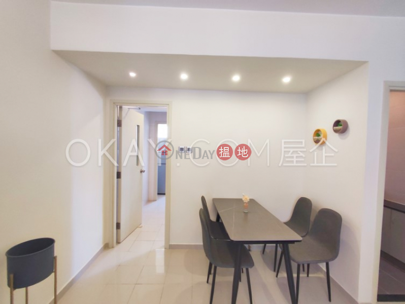 HK$ 28,100/ month, Bonanza Court | Western District Practical 3 bedroom in Mid-levels West | Rental