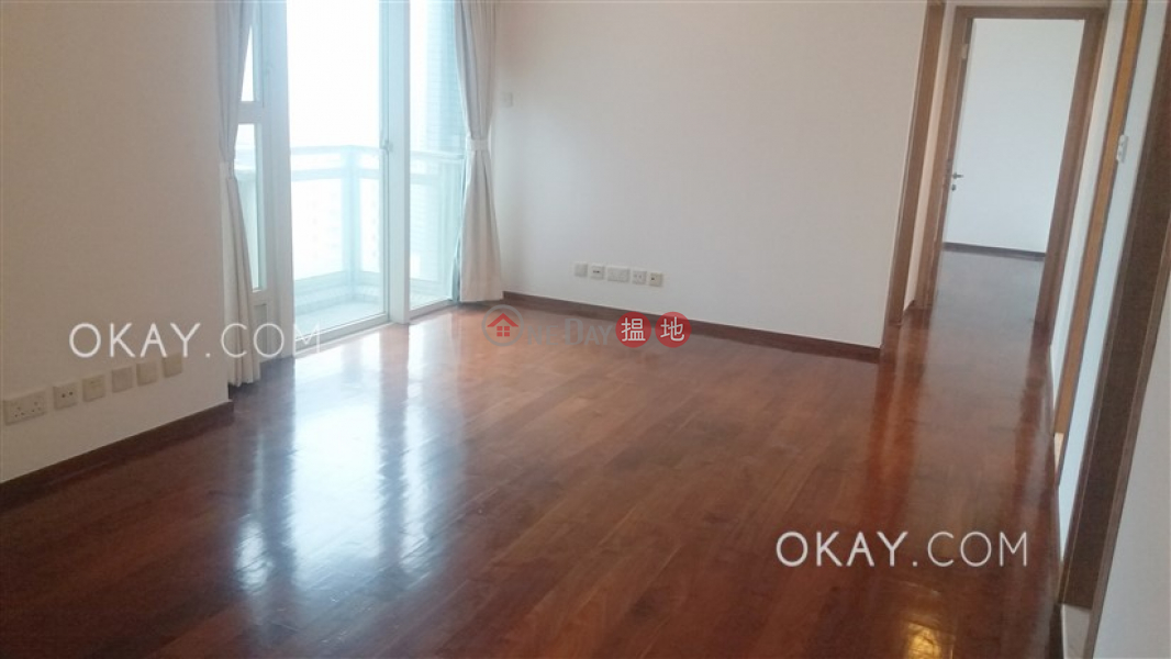 Charming 3 bedroom on high floor with balcony | For Sale | Centrestage 聚賢居 Sales Listings