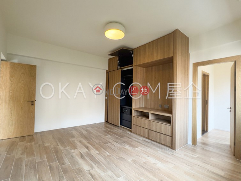 HK$ 42,000/ month St. Joan Court, Central District, Luxurious 1 bedroom with balcony & parking | Rental