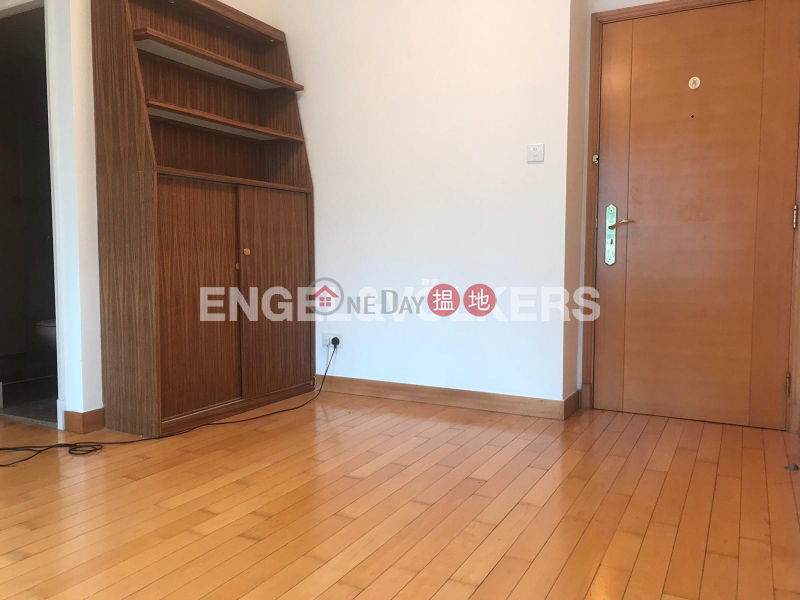 HK$ 20,000/ month Queen\'s Terrace, Western District 1 Bed Flat for Rent in Sheung Wan