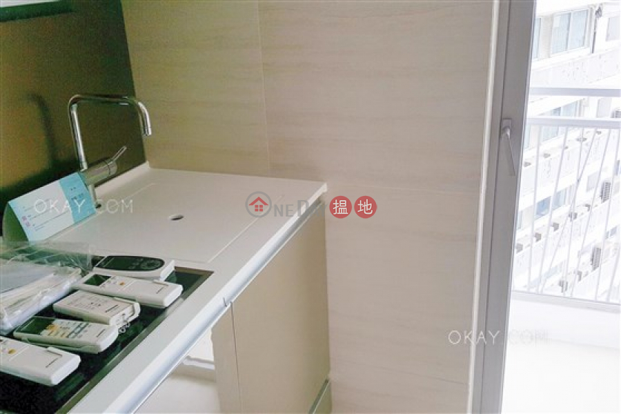 HK$ 22,000/ month | South Coast Southern District Elegant 2 bedroom on high floor with balcony | Rental