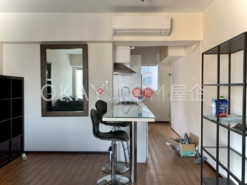 HK$ 41,000/ month | Woodlands Terrace | Western District | Lovely 2 bedroom on high floor with rooftop | Rental