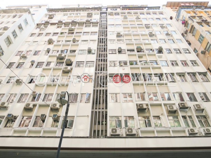 香港搵樓|租樓|二手盤|買樓| 搵地 | 住宅出售樓盤3房2廁,實用率高,露台《百德大廈出售單位》
