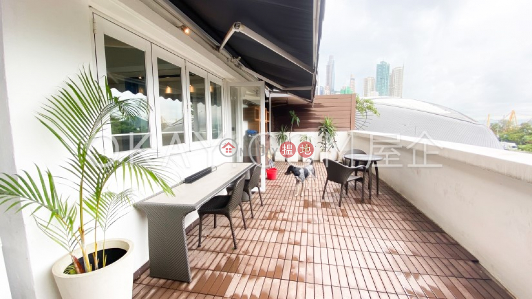 Charming 1 bedroom with terrace | Rental, Bic Wah Court 碧華閣 Rental Listings | Western District (OKAY-R256374)