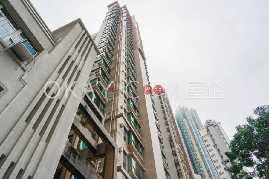 HK$ 34,000/ month | Peach Blossom Western District, Lovely 2 bedroom with terrace | Rental